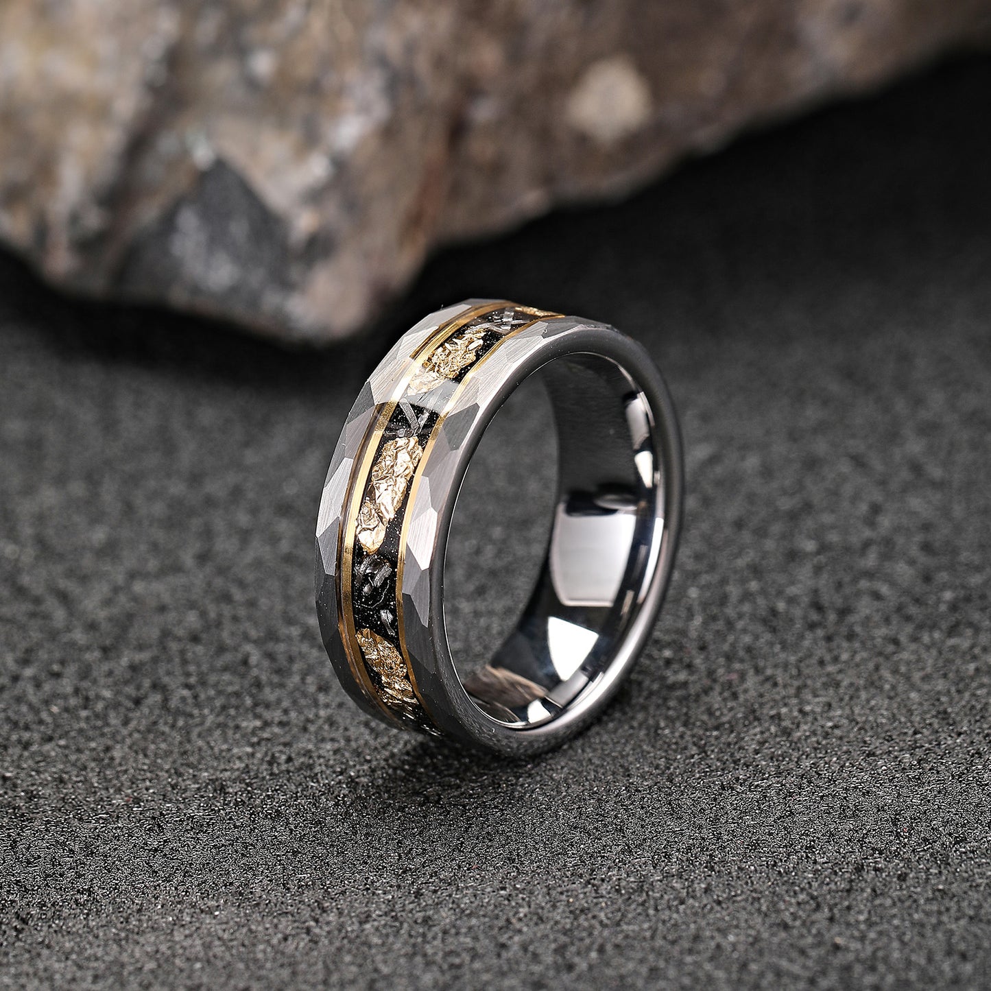 Hammered Mens Tungsten Carbide Wedding Bands with Gold Foil Inlay (HI-0206)